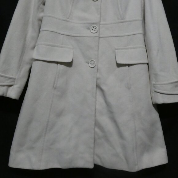 KENNETH COLE REACTION | size 6 | Ivory Button-Up Coat | Slashed Front Pockets - Picture 9 of 16